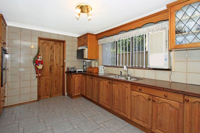 12 Ingrid Road, KAREELA NSW 2232, Kareela - Thumbnail 6