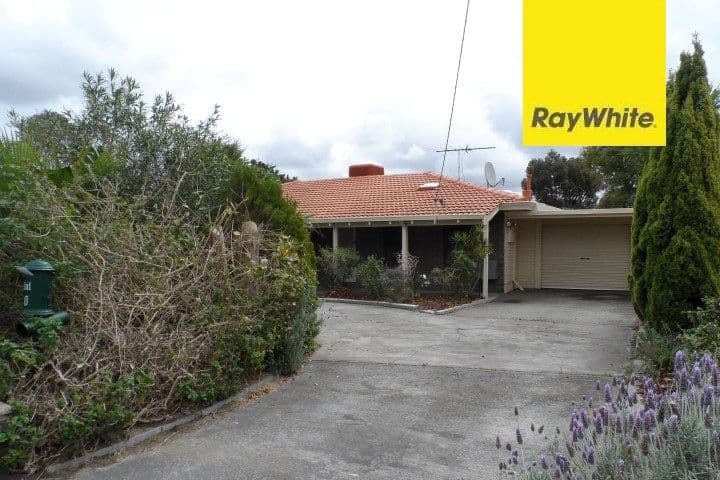 10 Harlow Street, Camillo WA 6111, Camillo - Thumbnail 2