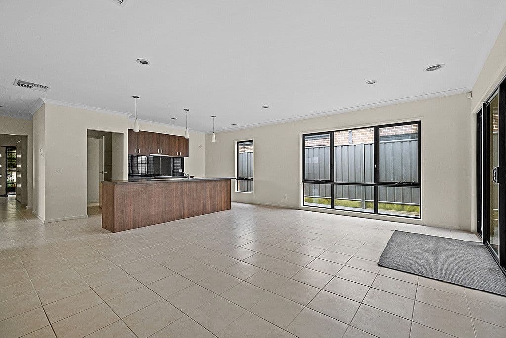 12 Gladiolus Circuit, Cranbourne North VIC 3977, Cranbourne North - Thumbnail 5