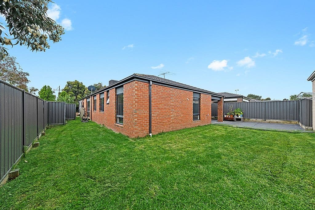 12 Gladiolus Circuit, Cranbourne North VIC 3977, Cranbourne North - Thumbnail 8