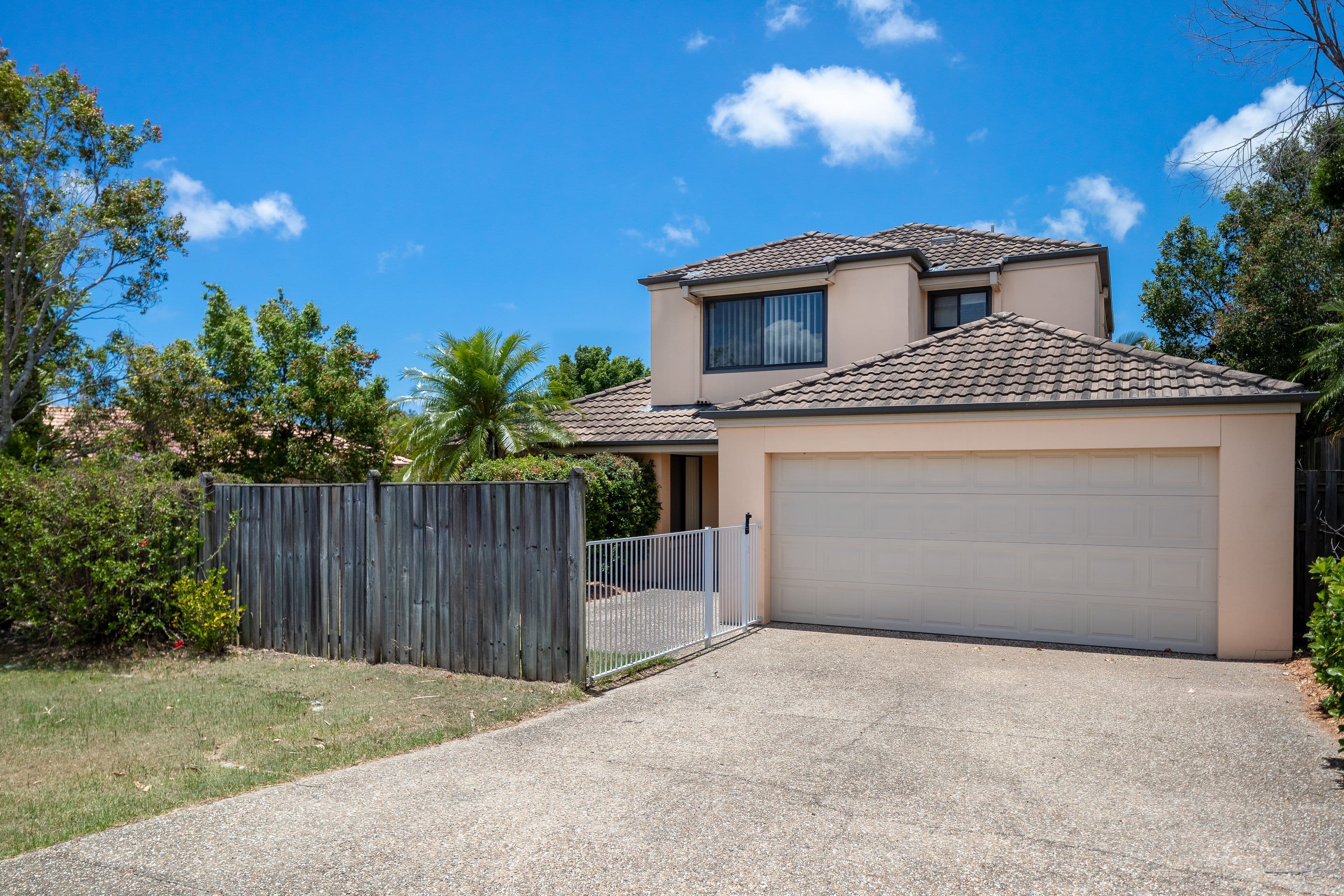 4 Crowsnest Close, Parkwood QLD 4214, Parkwood - Thumbnail 2