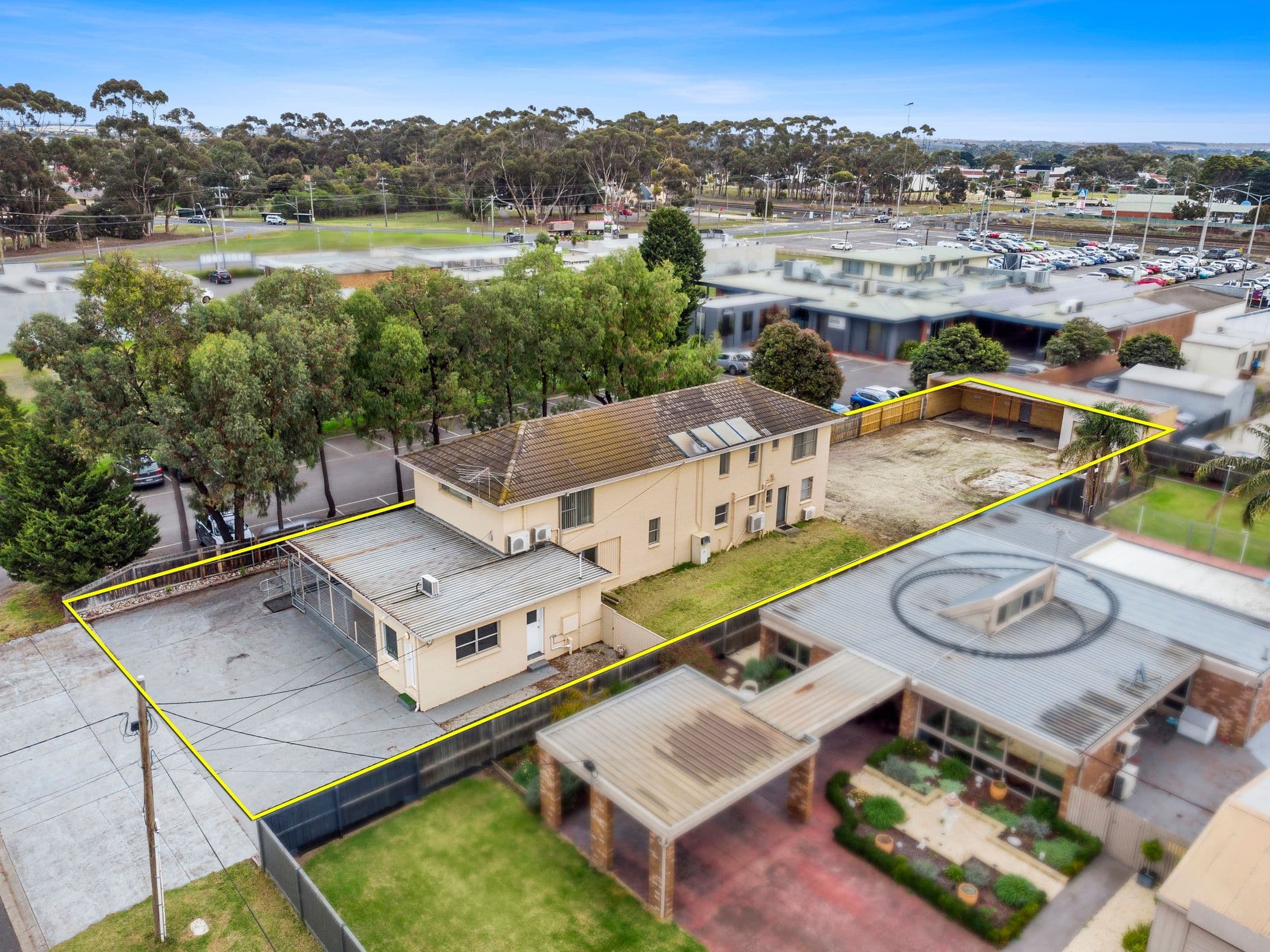 11 Clover Street, Lara VIC 3212, Lara - Thumbnail 2