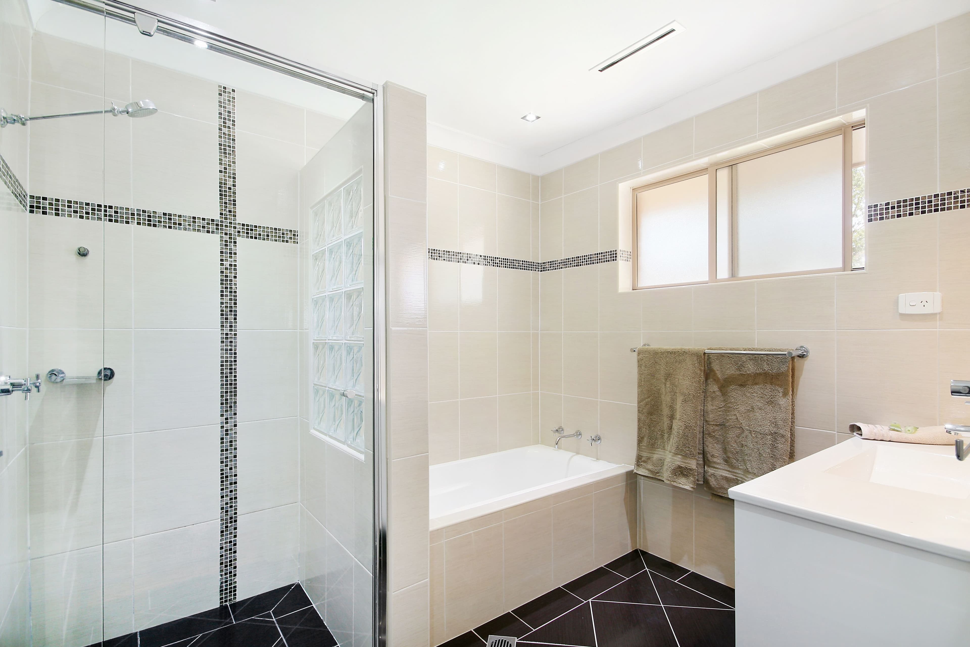 38 Roma Avenue, Mount Pritchard - Thumbnail 6