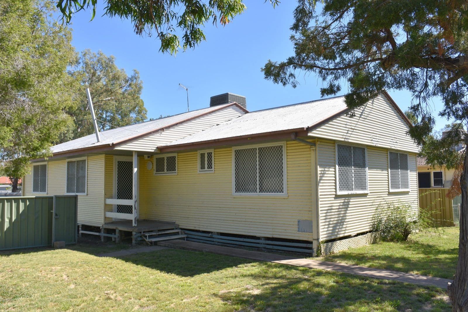 371 Chester Street, Moree NSW 2400, Moree - Image 1