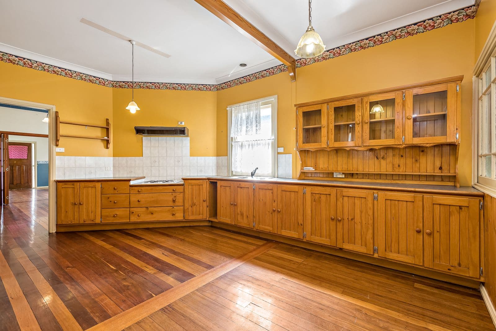 7 Roslyn Avenue, Islington - Thumbnail 8