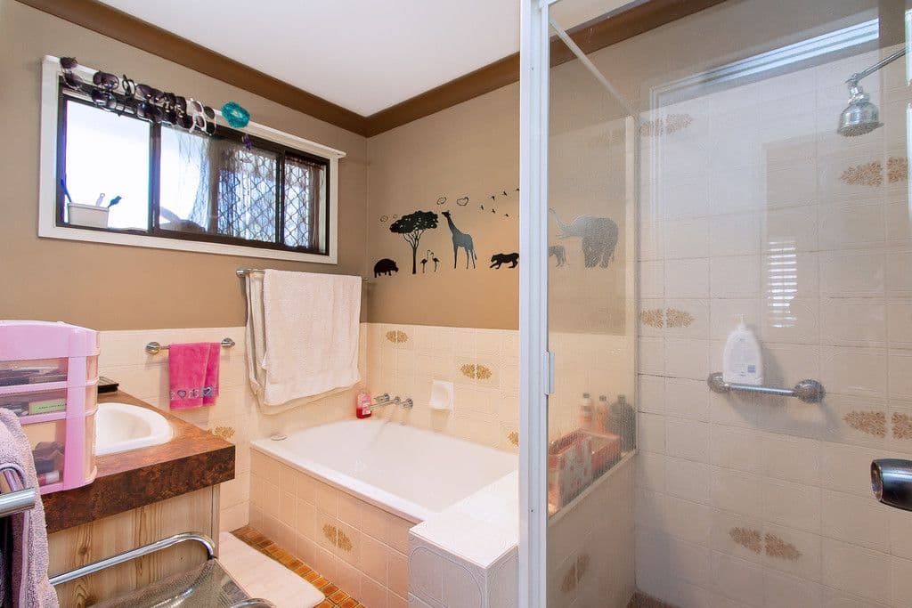 25 Gunsynd Drive, MUDGEERABA QLD 4213, Mudgeeraba - Thumbnail 6