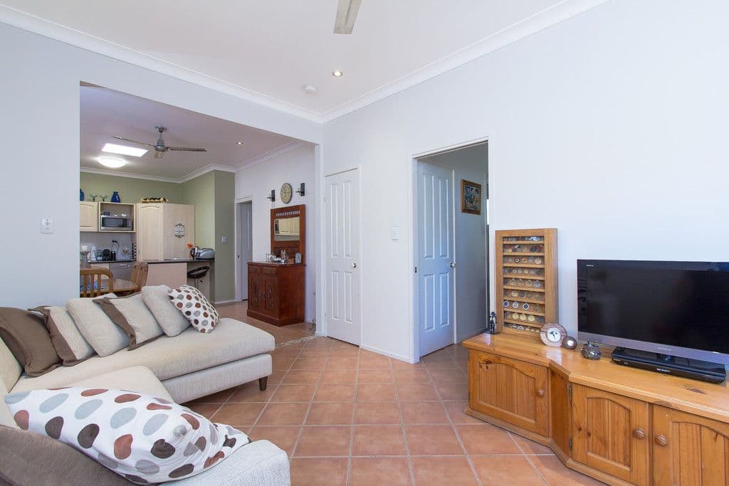 25 Gunsynd Drive, MUDGEERABA QLD 4213, Mudgeeraba - Thumbnail 8