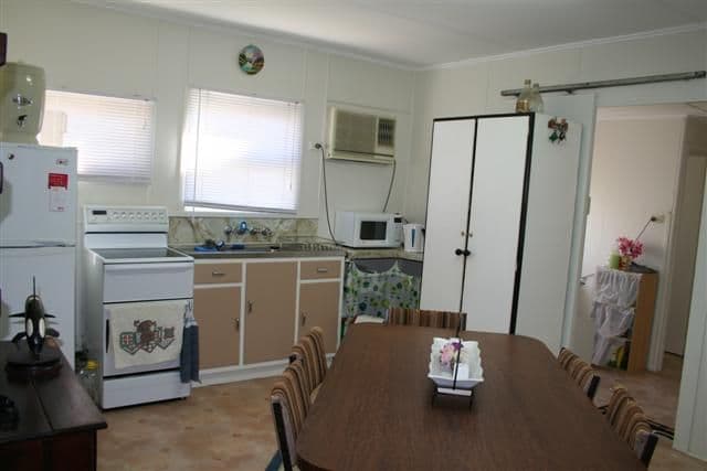 21 Spencer Street, ROMA QLD 4455, Roma - Thumbnail 2