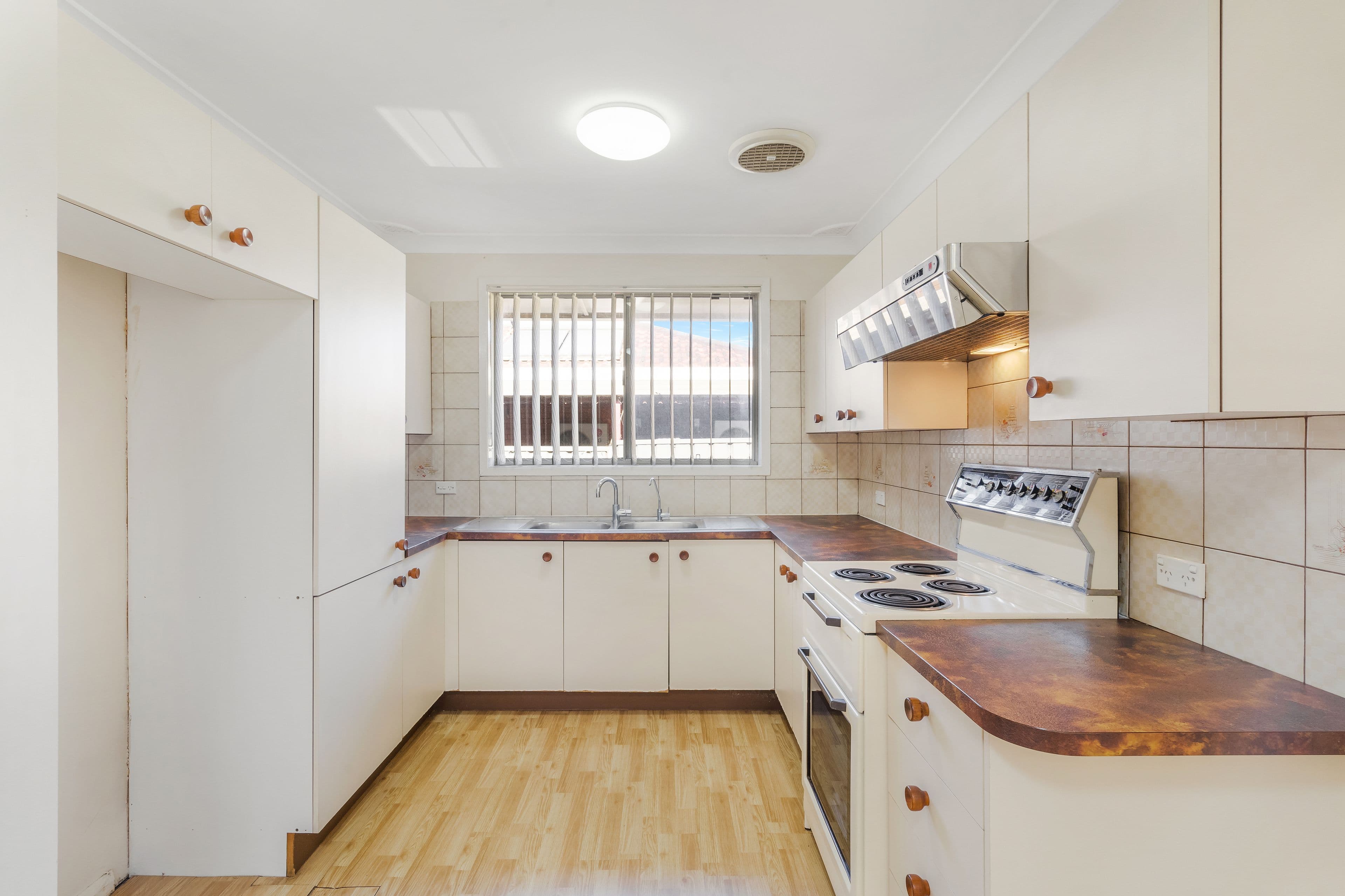 24 Rhondda Street, Smithfield NSW 2164, Smithfield - Thumbnail 4