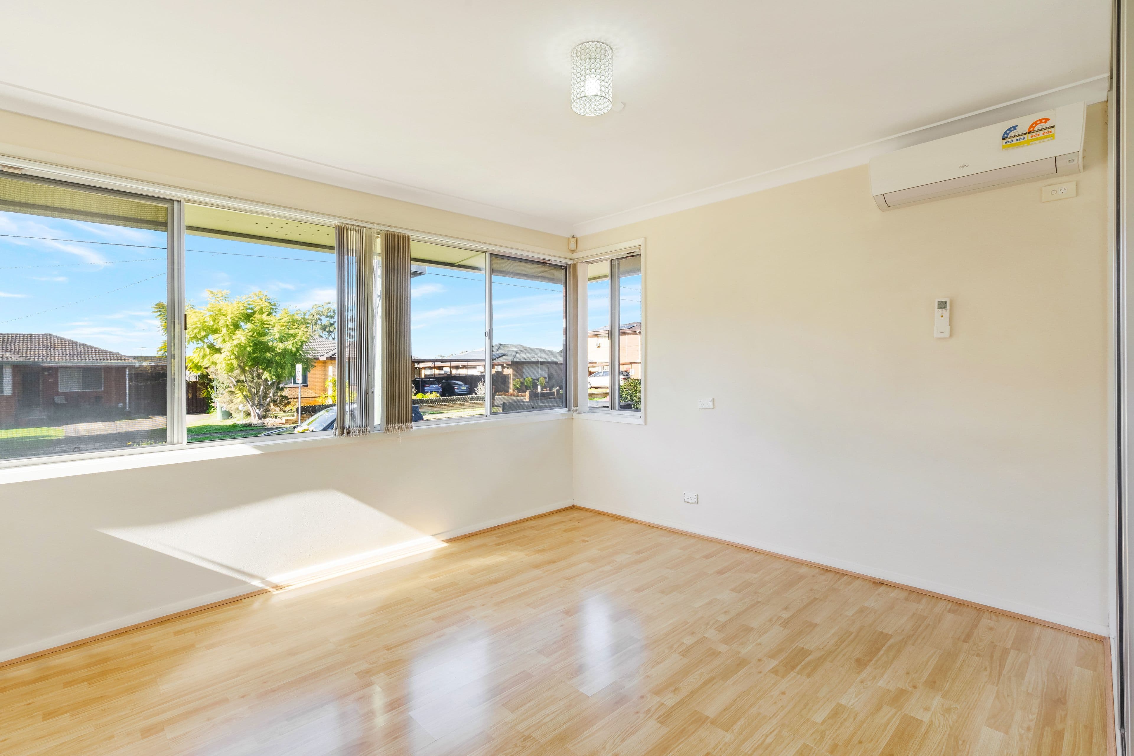 24 Rhondda Street, Smithfield NSW 2164, Smithfield - Thumbnail 6
