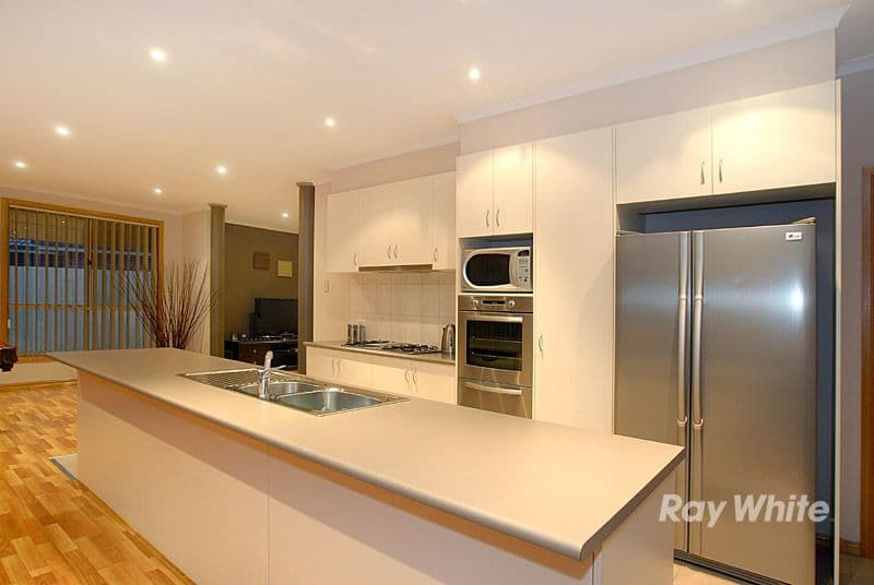 2 Sage Place, NARRE WARREN VIC 3805, Narre Warren - Thumbnail 4