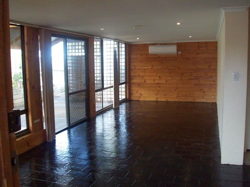 3 Purcell Court, Werribee, VIC, 3030, Werribee - Thumbnail 2