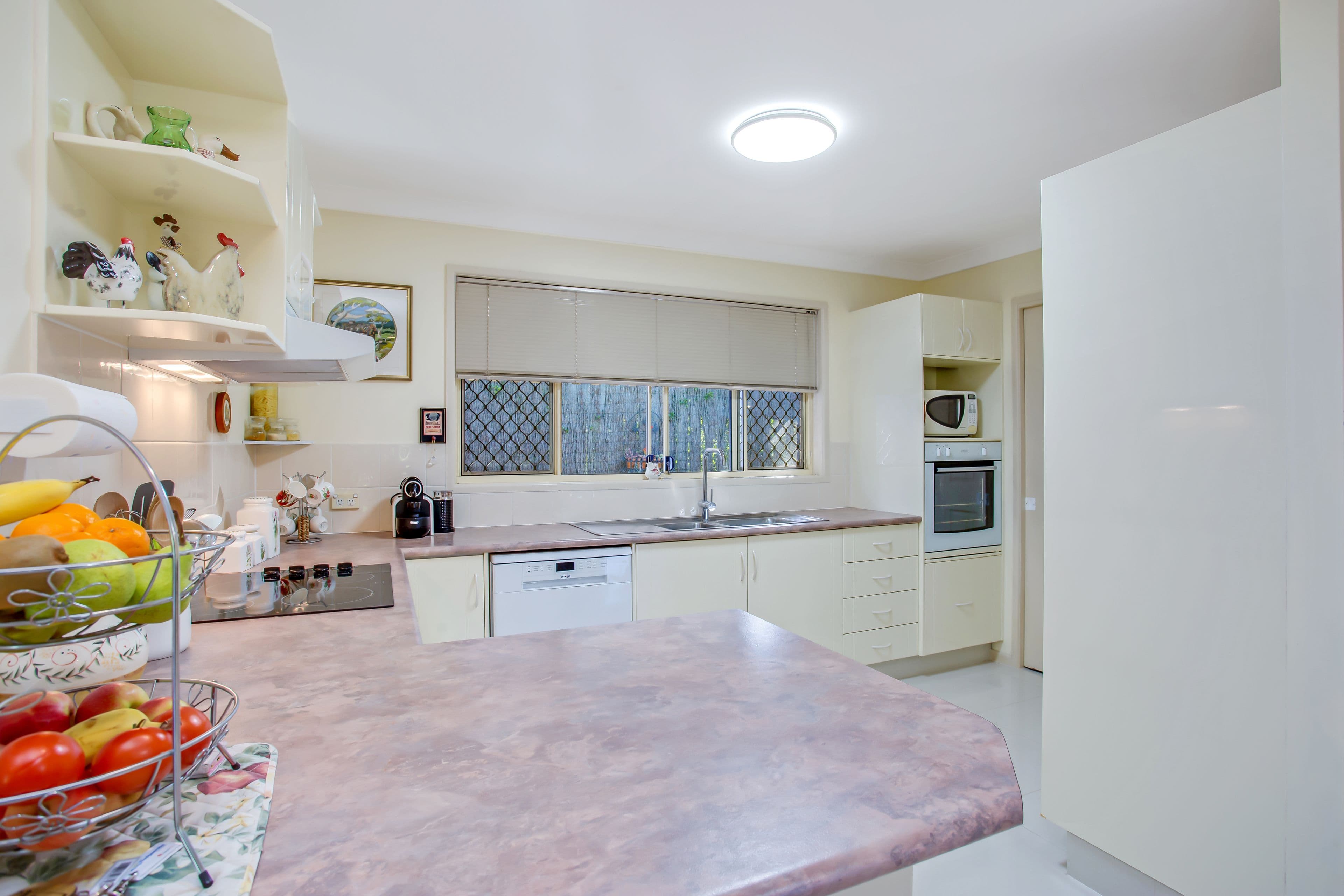 19 Breeana Court, Mudgeeraba QLD 4213, Mudgeeraba - Thumbnail 3