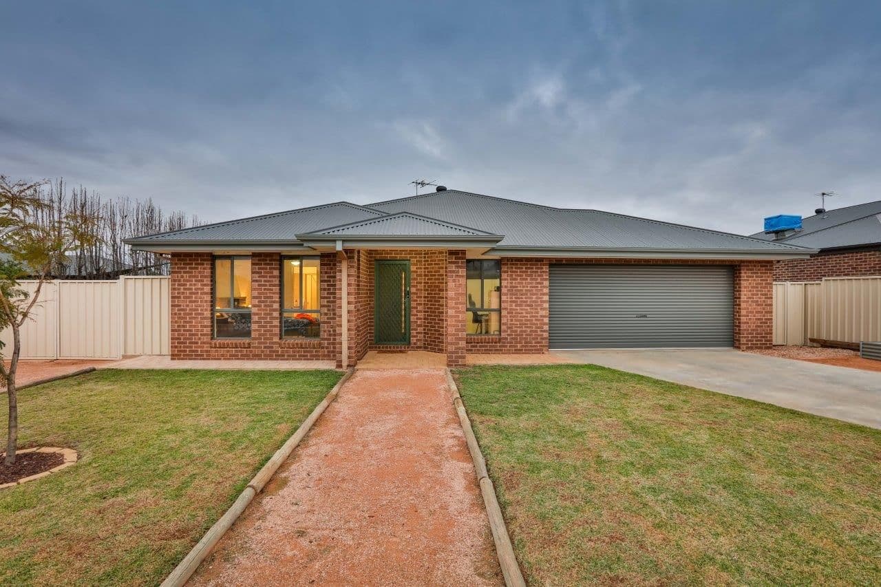 34 Melaleuca Street, Buronga - Image 1