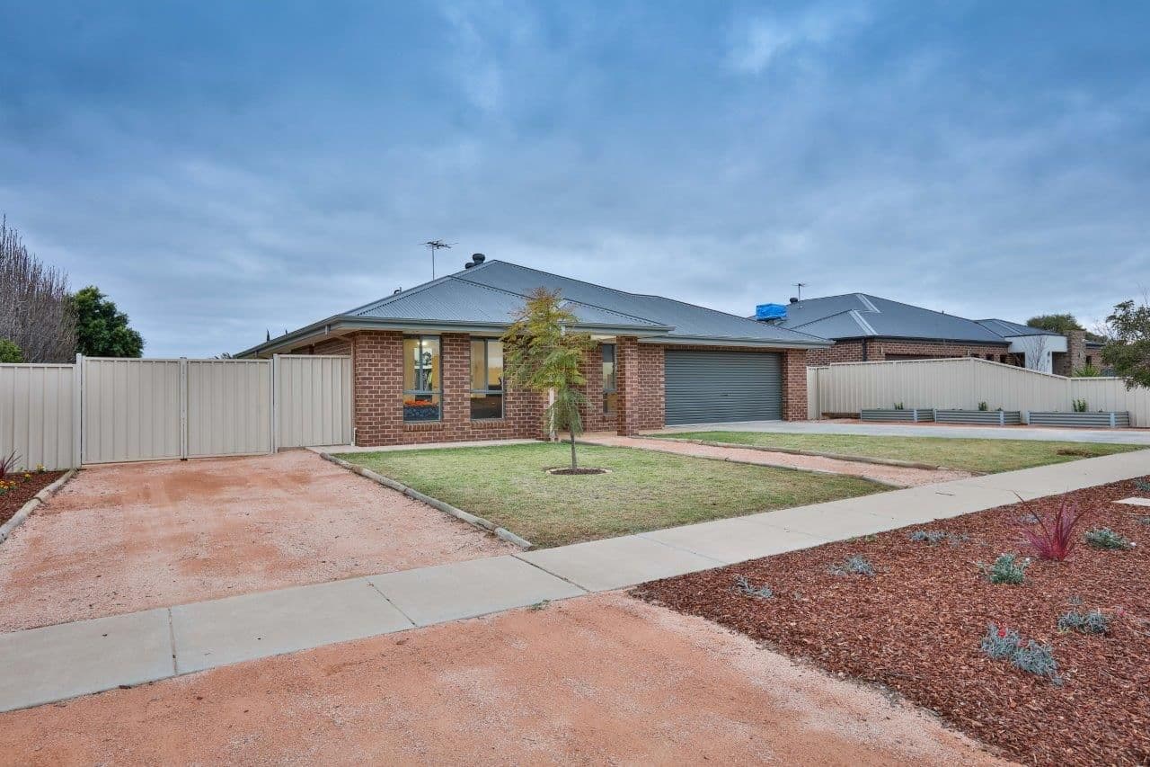 34 Melaleuca Street, Buronga - Thumbnail 2