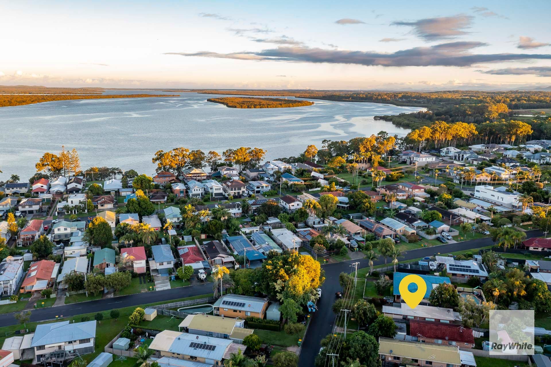 6 Mark Street, Redland Bay QLD 4165, Redland Bay - Thumbnail 3