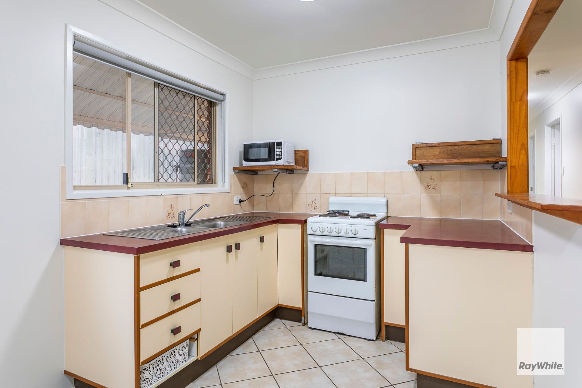 6 Mark Street, Redland Bay QLD 4165, Redland Bay - Thumbnail 8