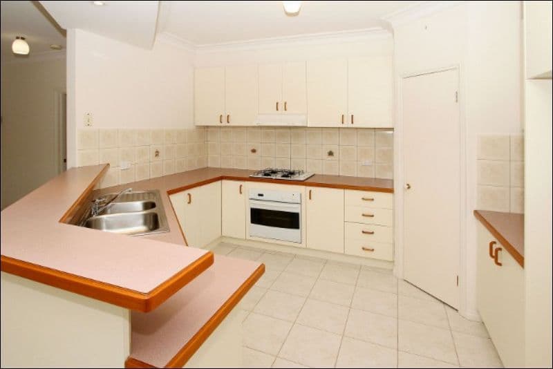 4 Yiota Place, SYDENHAM VIC 3037, Sydenham - Thumbnail 3