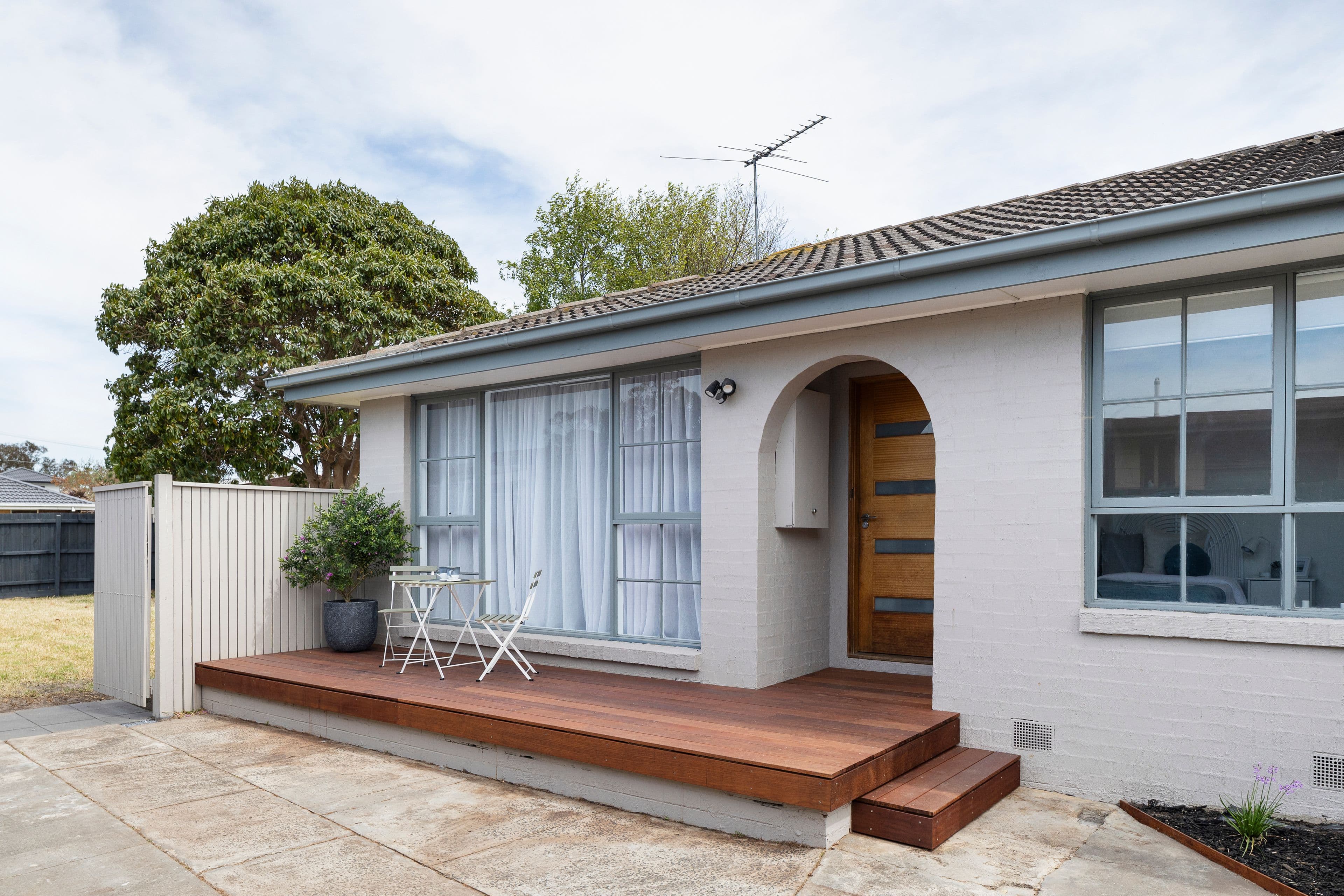 10 Charles Street, Seaford VIC 3198, Seaford - Thumbnail 2