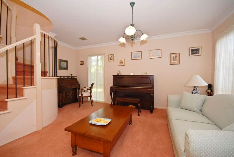 7 Angus Place, LILYDALE VIC 3140, Lilydale - Thumbnail 2