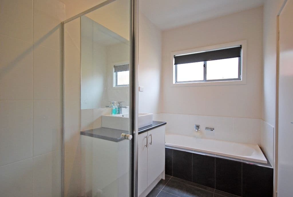 6A Linaker Lane, GOLDEN POINT VIC 3350, Golden Point - Thumbnail 7