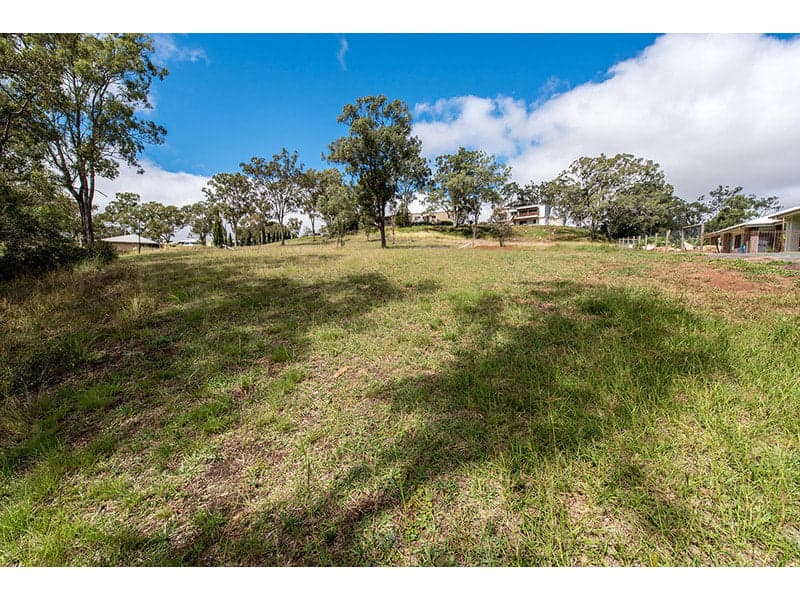 13 Acacia Avenue, Top Camp - Thumbnail 6
