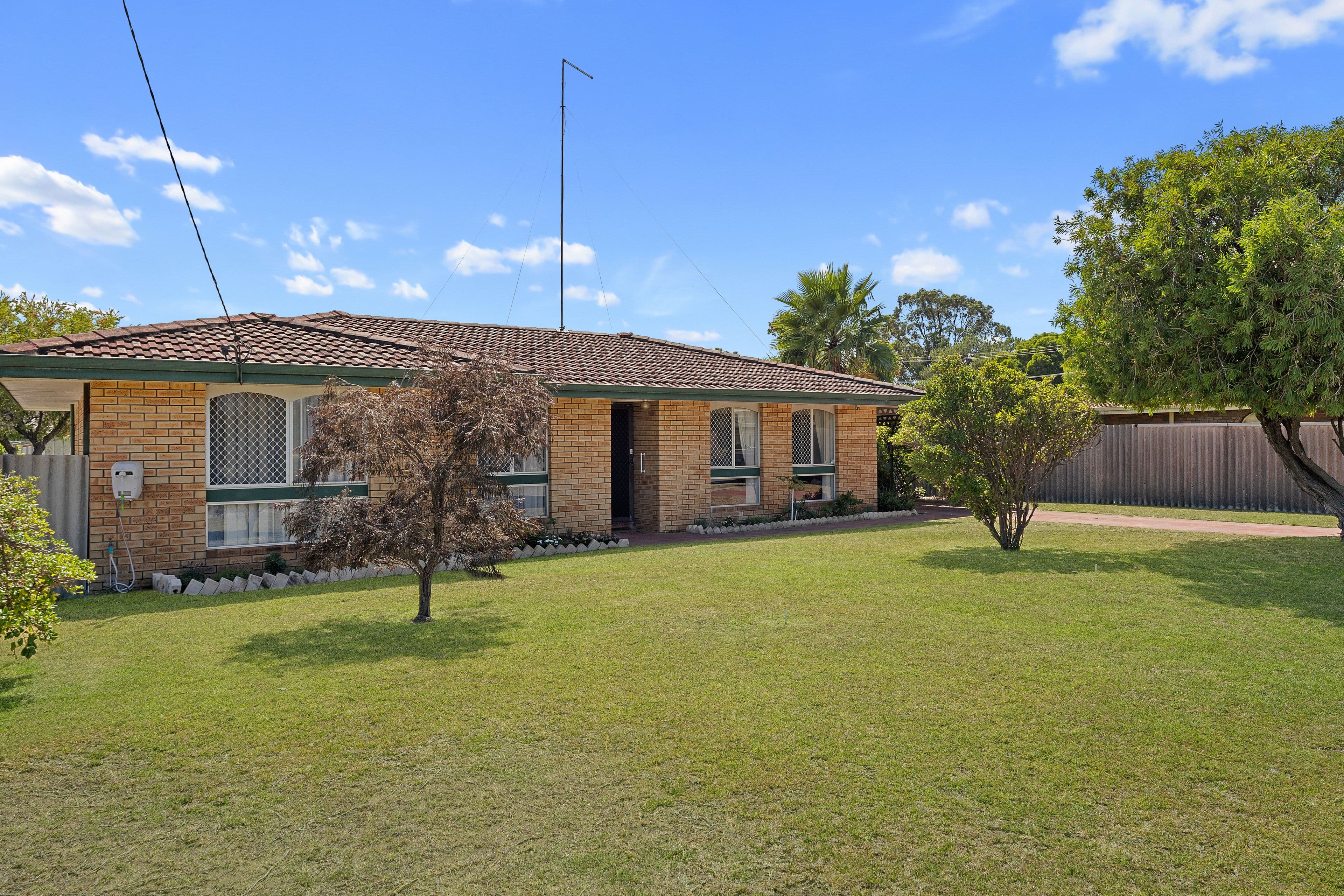 4 Arkwell Avenue, Rockingham WA 6168, Rockingham - Thumbnail 2