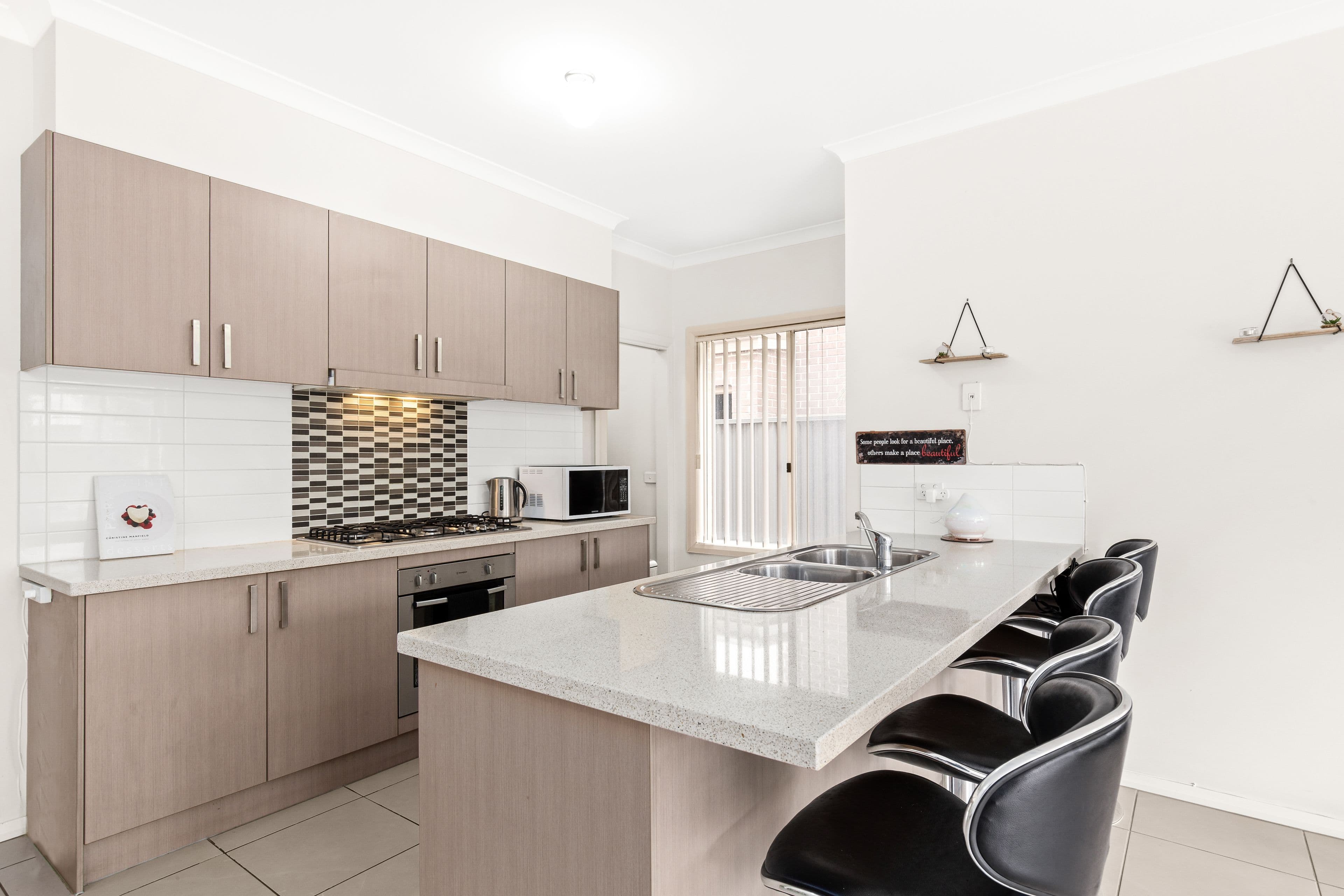 16 Harlesden Circuit, Pakenham VIC 3810, Pakenham - Thumbnail 2