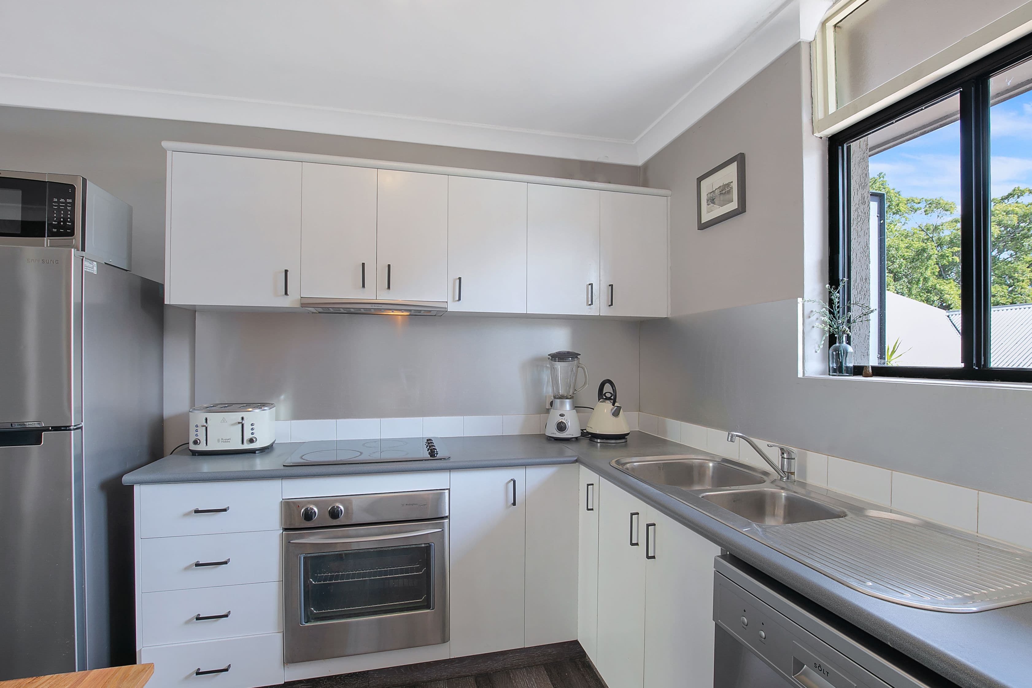 574 Kingsford Smith Drive, Hamilton QLD 4007, Hamilton - Thumbnail 4