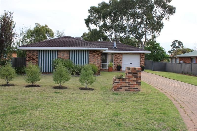 24 St Georges Terrace, DUBBO NSW 2830, Dubbo - Image 1