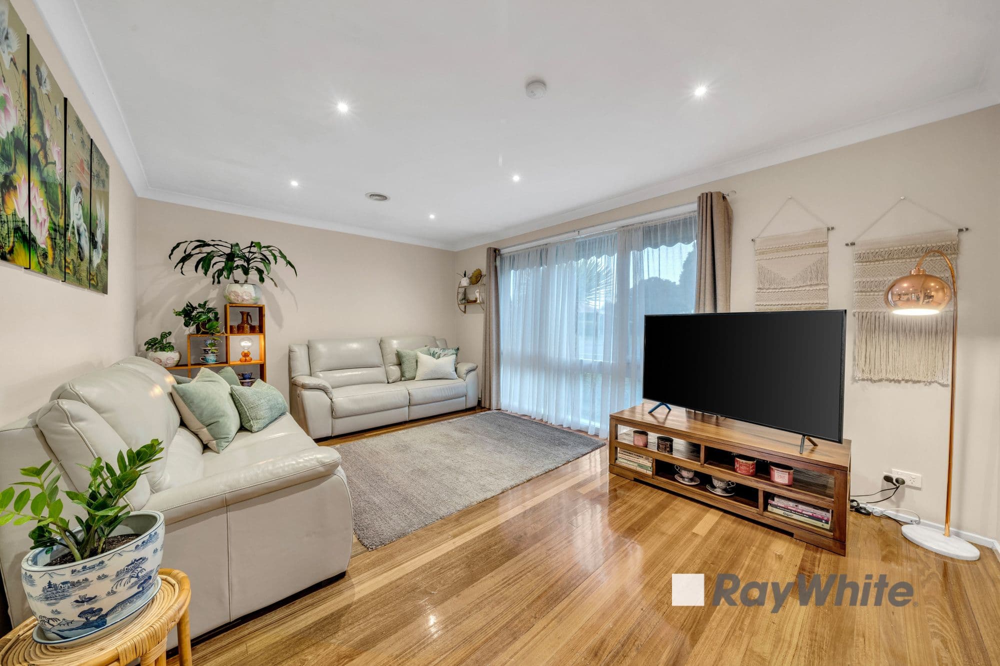10 Guildford Crescent, Narre Warren VIC 3805, Narre Warren - Thumbnail 3