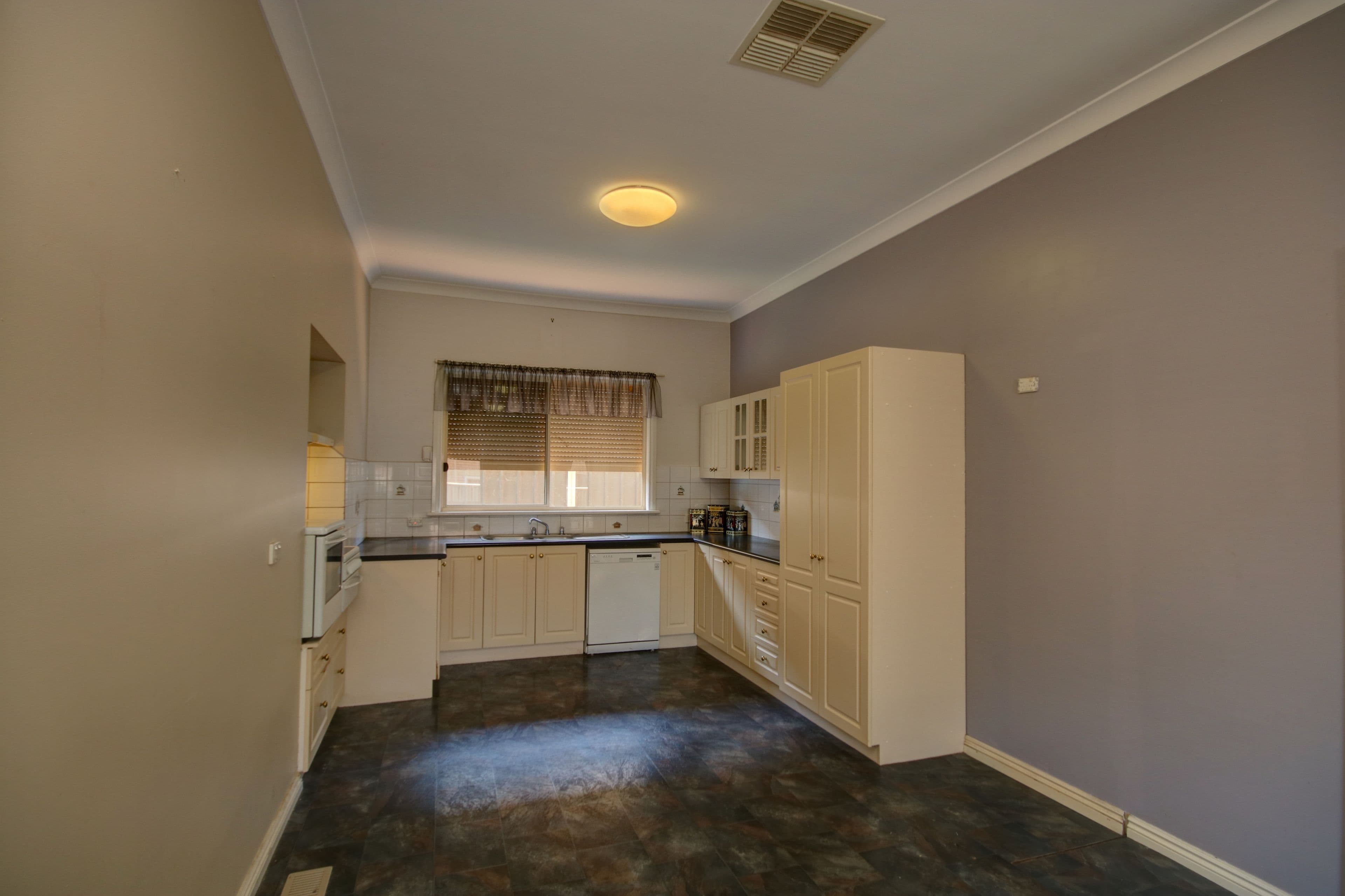 22 Echuca Road, Rochester VIC 3561, Rochester - Thumbnail 2