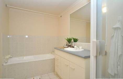 11-19 Taylor Street, BIGGERA WATERS QLD 4216, Biggera Waters - Thumbnail 8
