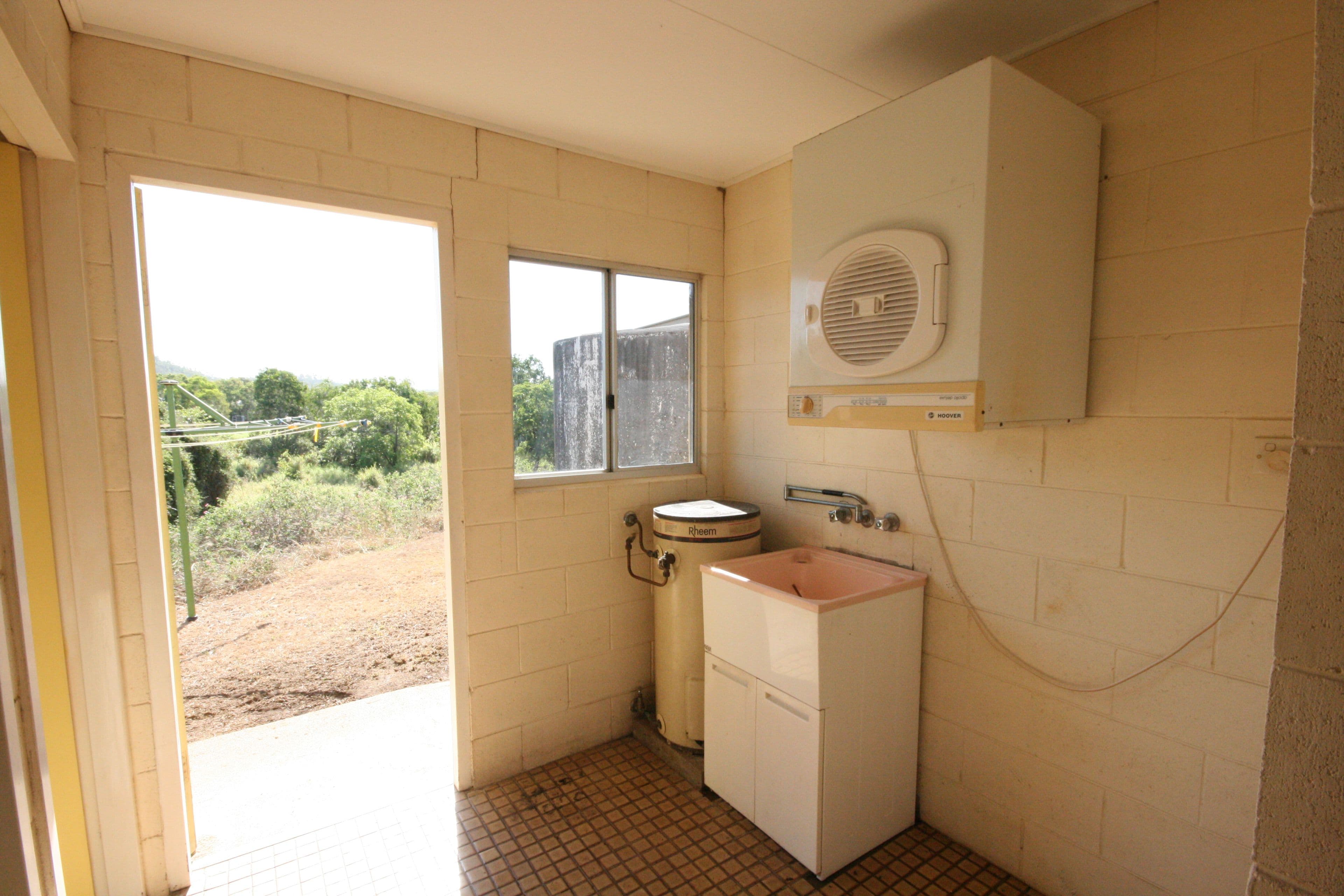 1 Poole Street, Sarina Beach QLD 4737, Sarina Beach - Thumbnail 7