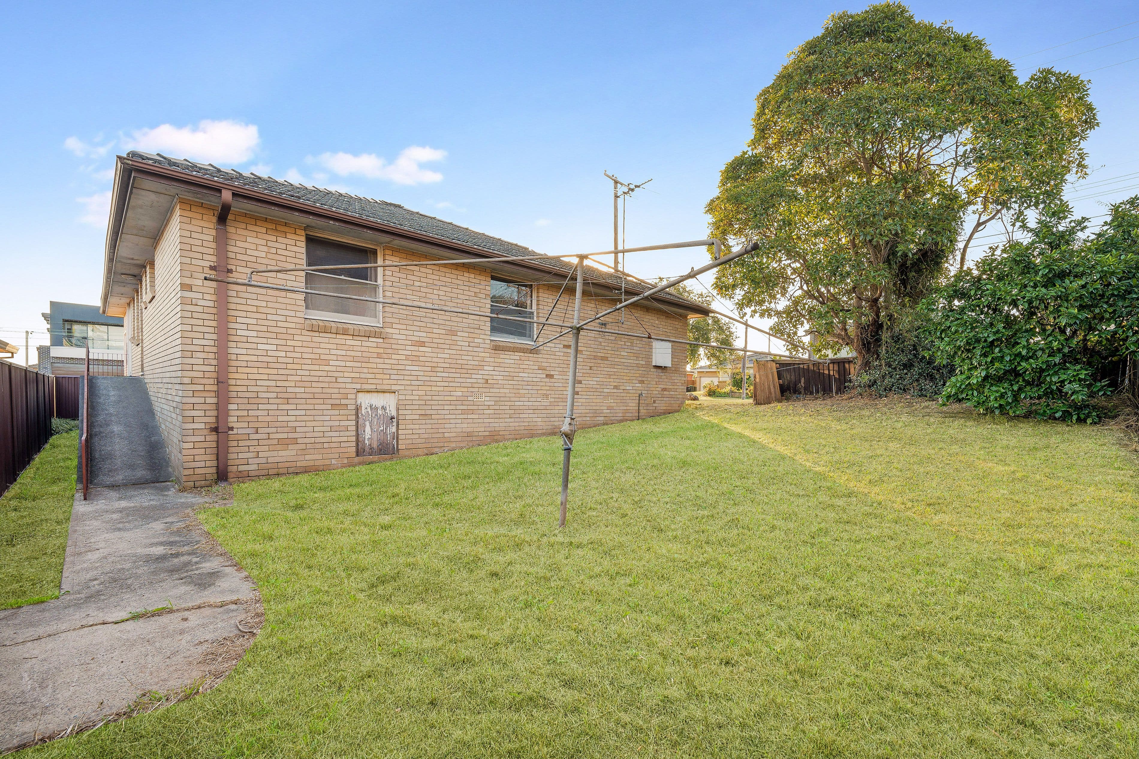 1 Anembo Avenue, Georges Hall NSW 2198, Georges Hall - Thumbnail 5