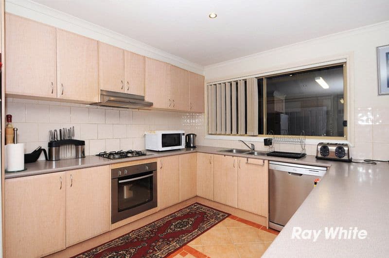 2 McKern Place, LYNBROOK VIC 3975, Lynbrook - Thumbnail 4