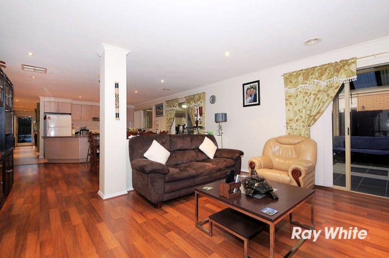 2 McKern Place, LYNBROOK VIC 3975, Lynbrook - Thumbnail 5