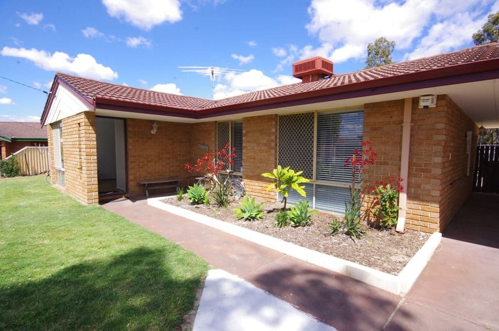 25 Foxglove Gardens, MIRRABOOKA WA 6061, Mirrabooka - Image 1