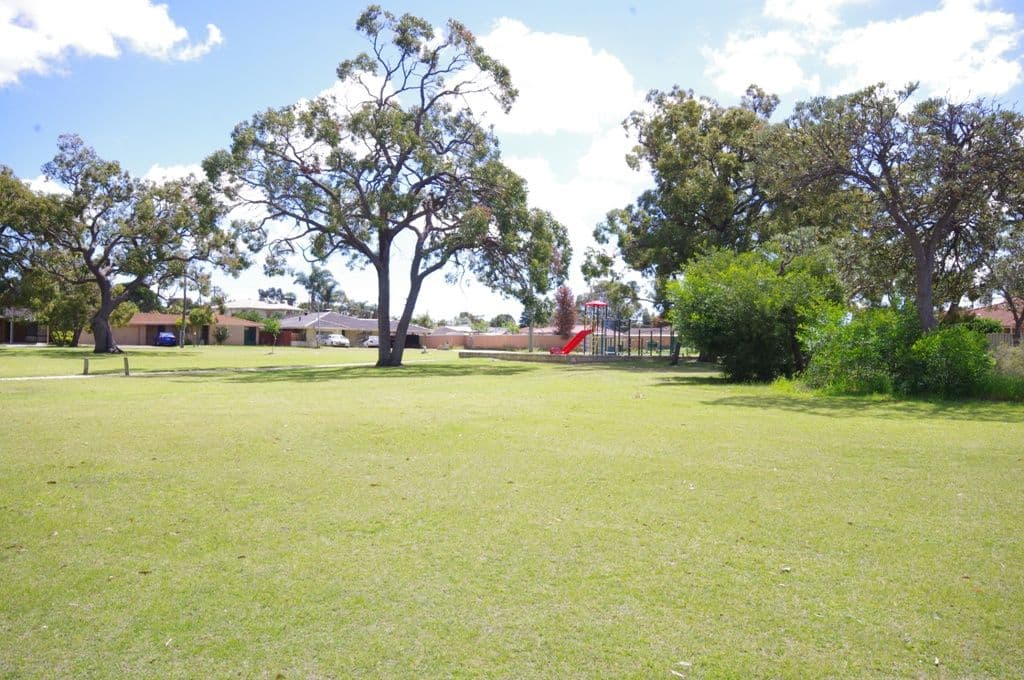 25 Foxglove Gardens, MIRRABOOKA WA 6061, Mirrabooka - Thumbnail 5