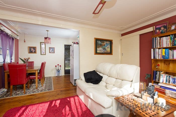 22 Buttaba Avenue, BELMONT NORTH NSW 2280, Belmont North - Thumbnail 2