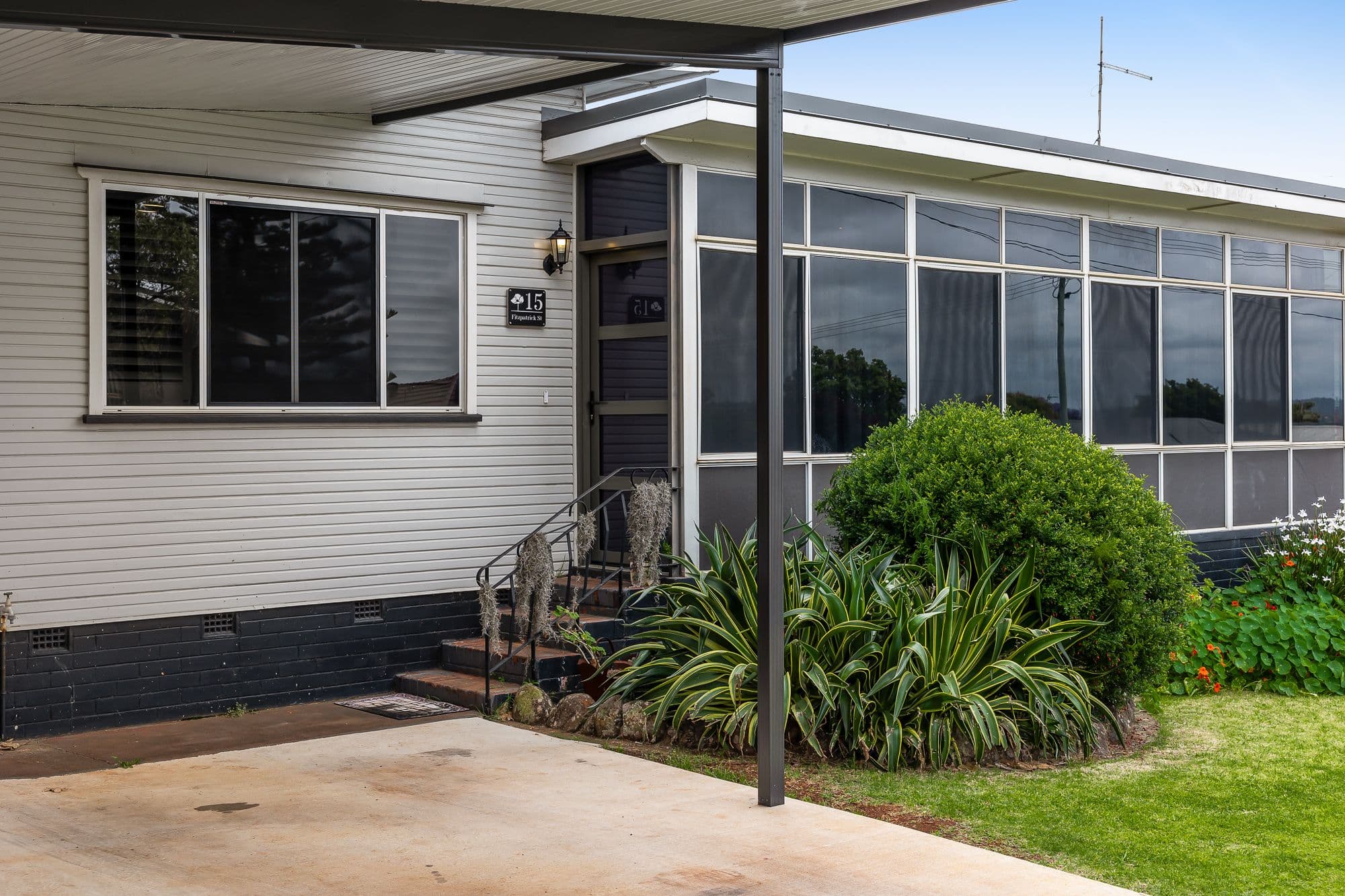 15 Fitzpatrick Street, Wilsonton QLD 4350, Wilsonton - Thumbnail 2
