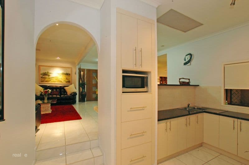 12 Orchid Street, REDCLIFFE QLD 4020, Redcliffe - Thumbnail 8