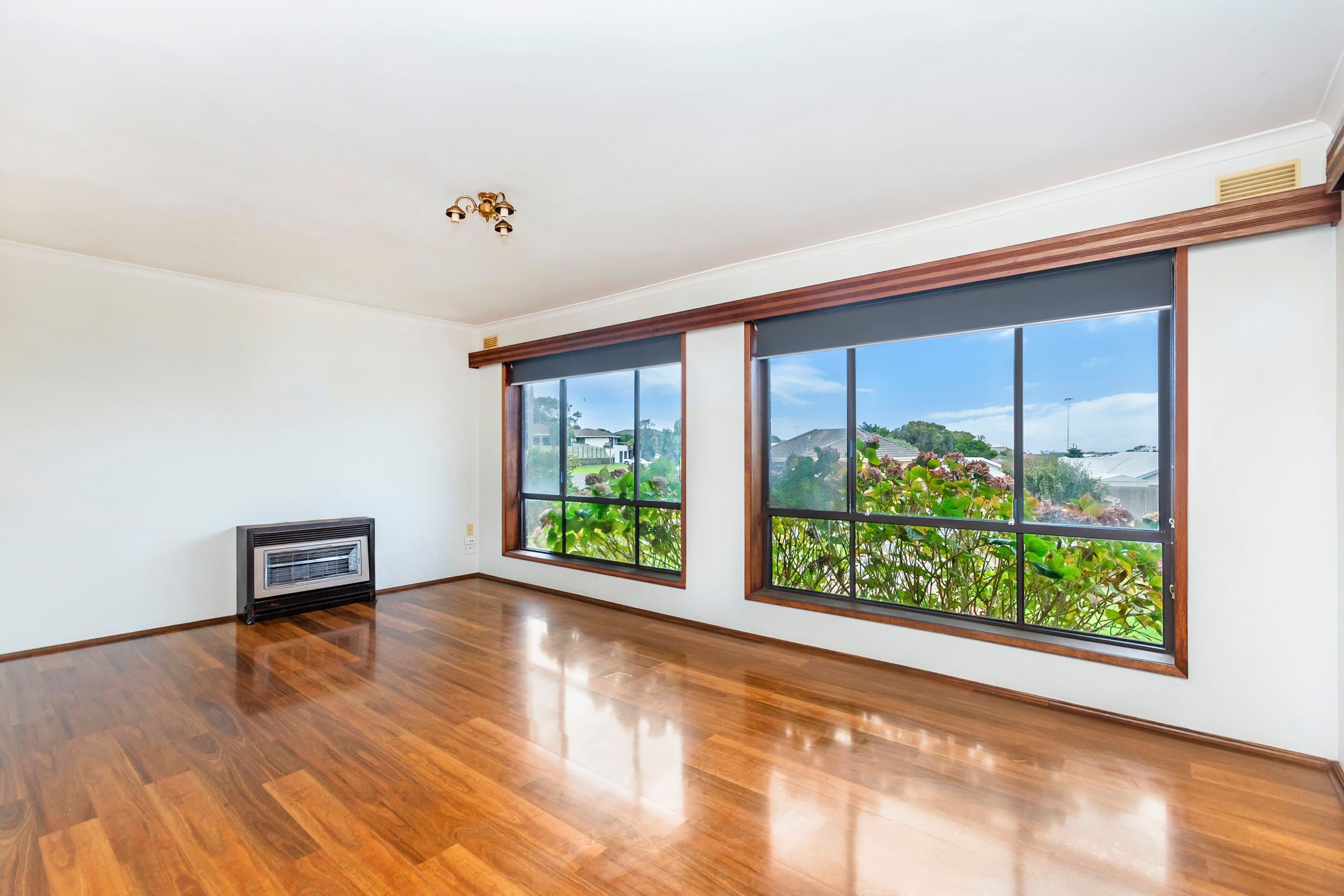 66 McMeekin Road, Warrnambool VIC 3280, Warrnambool - Thumbnail 2