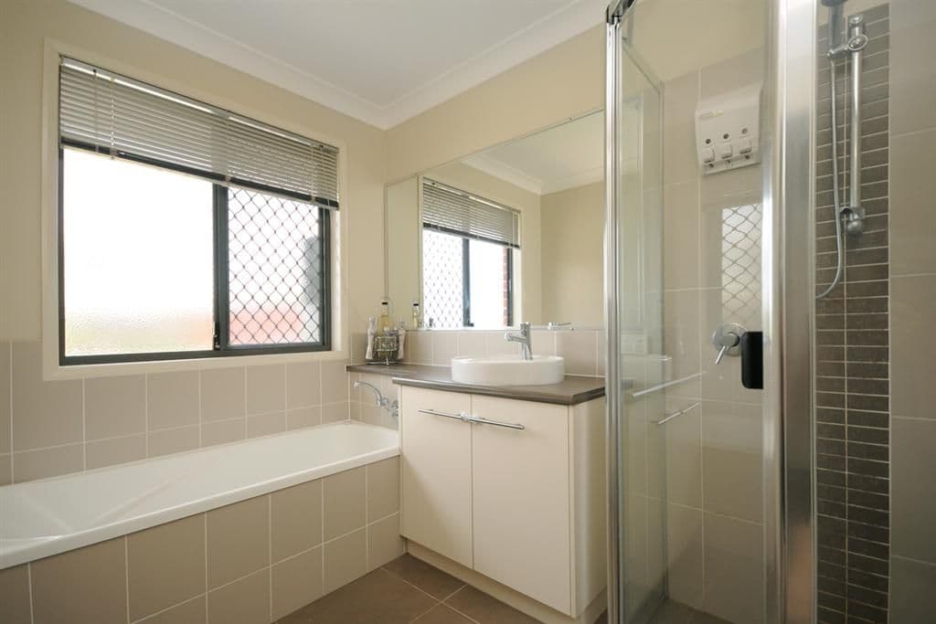 19 Mountview Court, HIGHFIELDS QLD 4352, Highfields - Thumbnail 5
