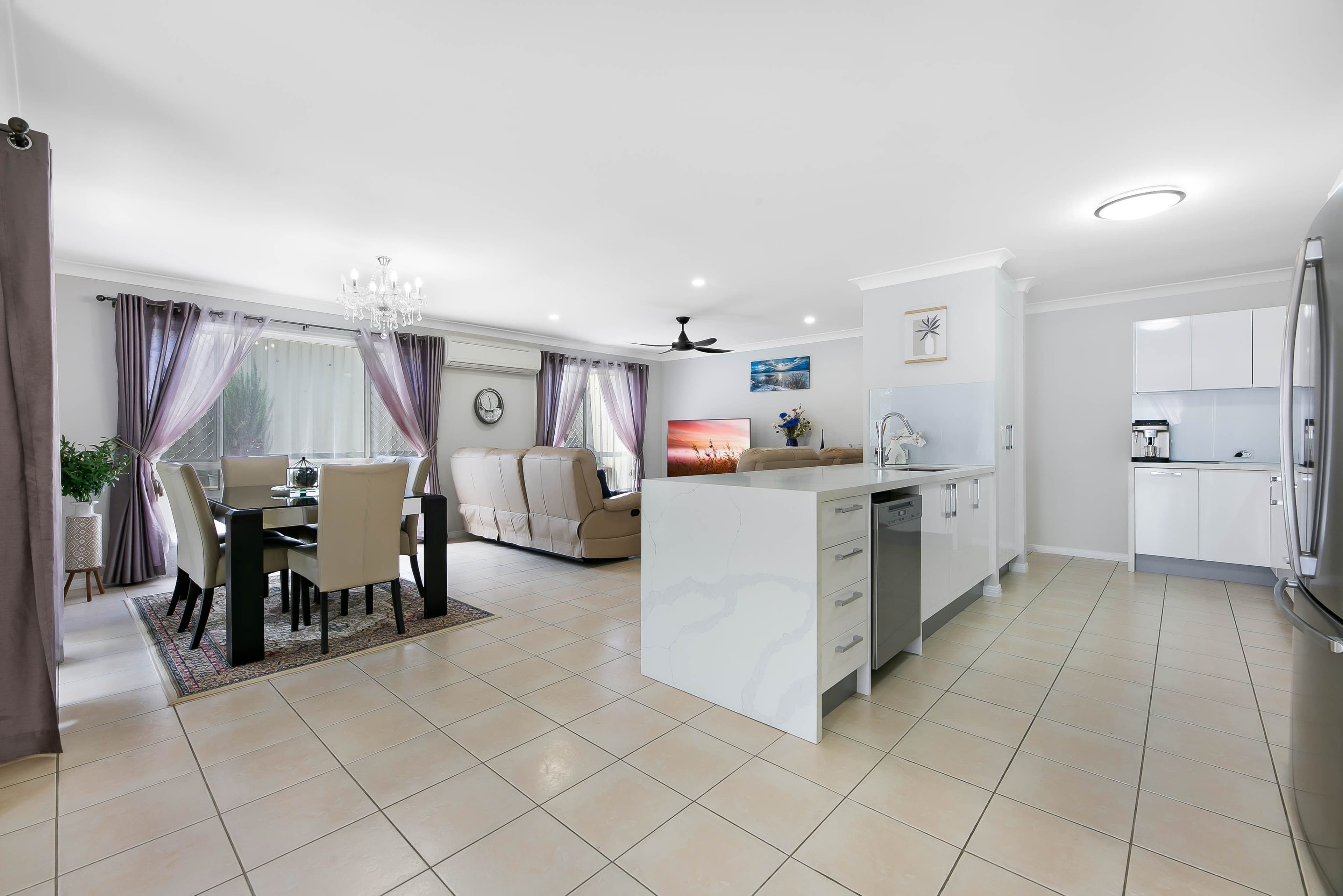 87 Tee Trees Boulevard, Arundel QLD 4214, Arundel - Thumbnail 5