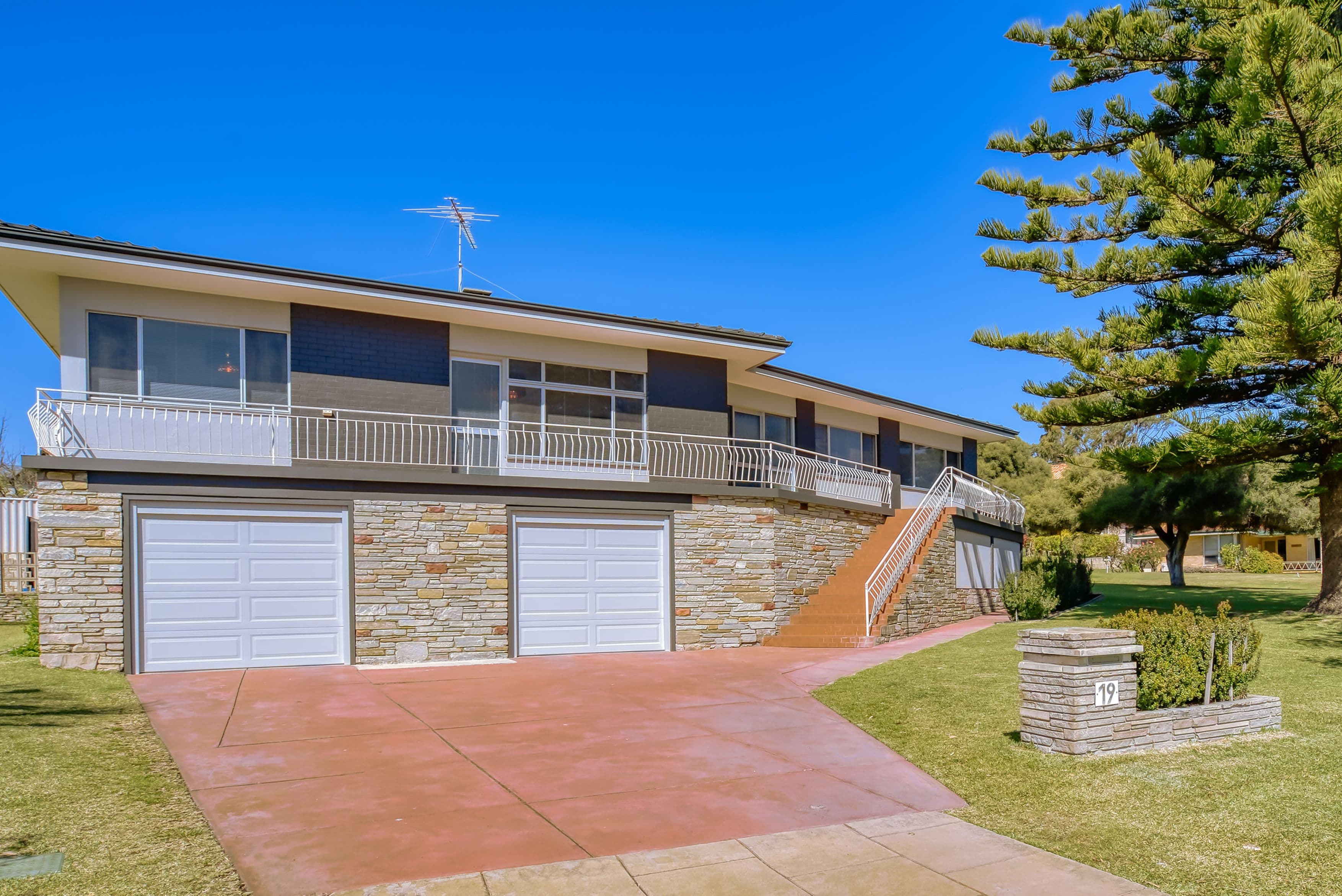 19 Templetonia Crescent, City Beach WA 6015, City Beach - Image 1