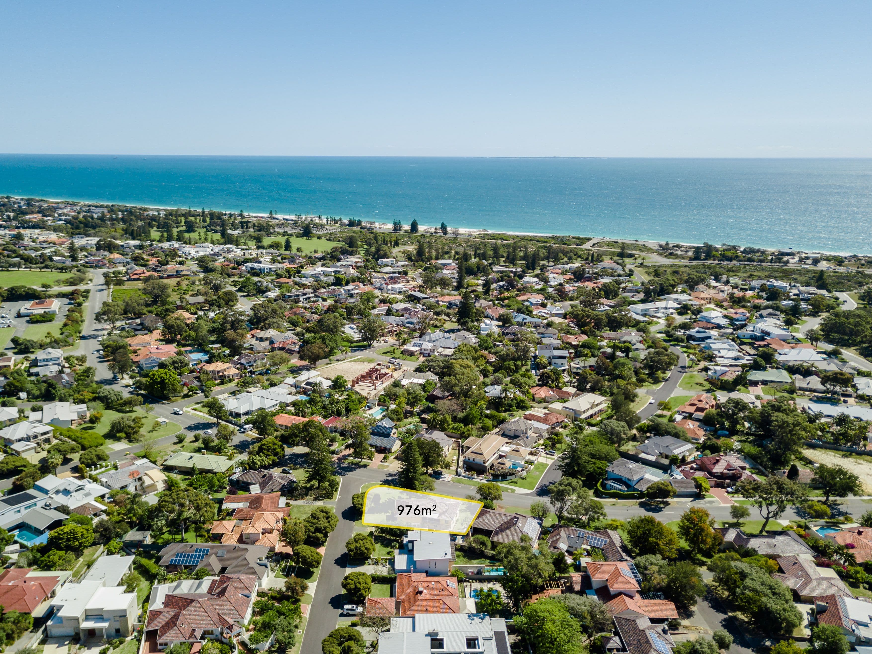 19 Templetonia Crescent, City Beach WA 6015, City Beach - Thumbnail 4