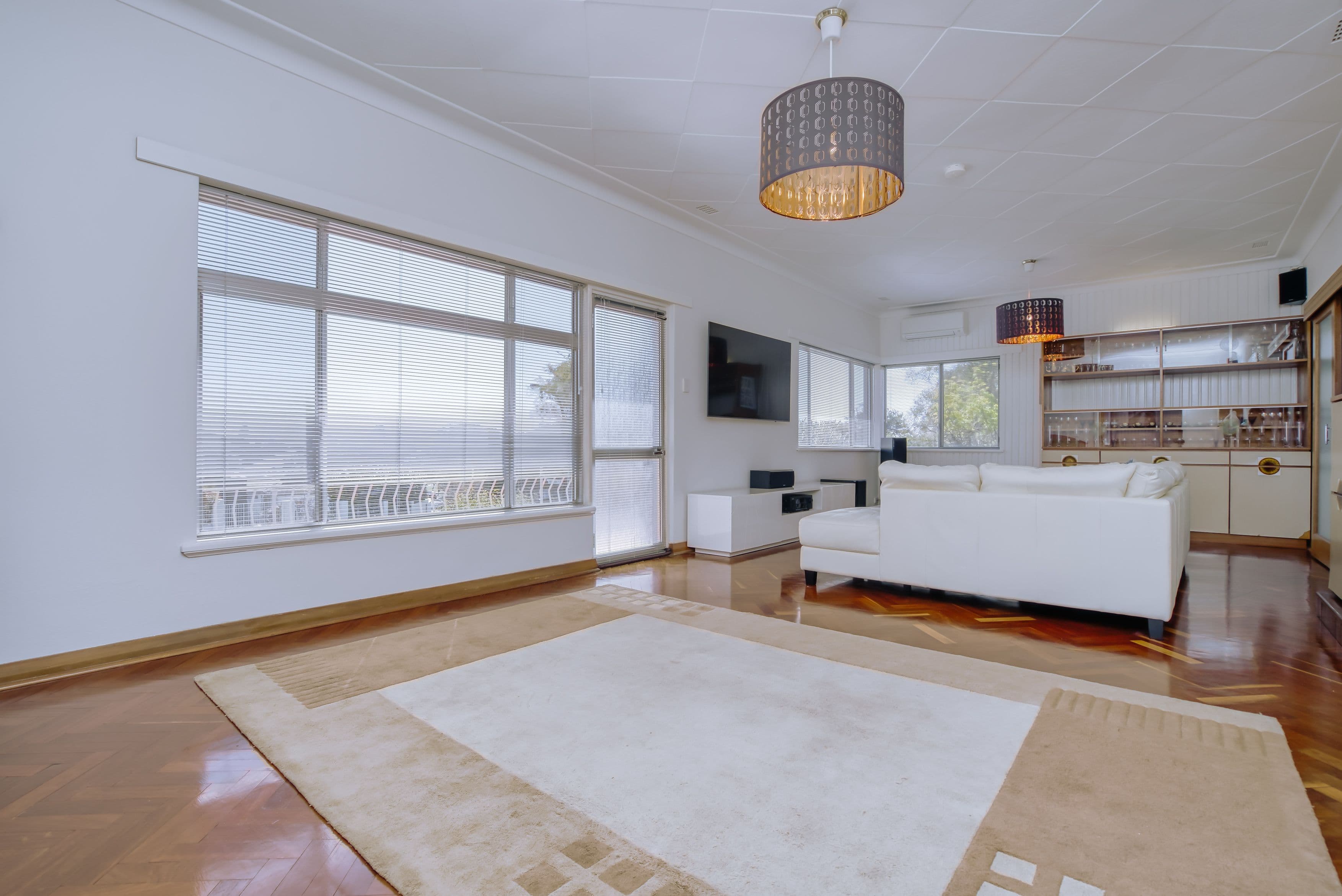 19 Templetonia Crescent, City Beach WA 6015, City Beach - Thumbnail 5