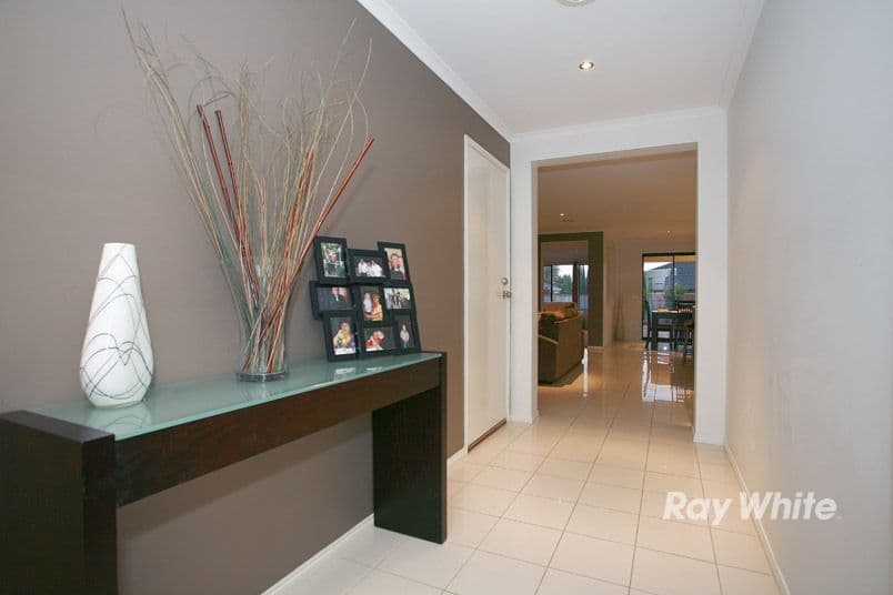 32 Melington Drive, Lyndhurst VIC 3975, Lyndhurst - Thumbnail 2
