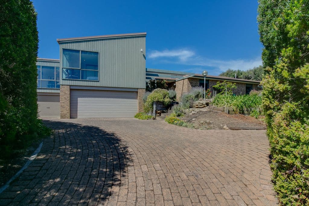 1 Farnsworth Drive, Cape Schanck VIC 3939, Cape Schanck - Thumbnail 2